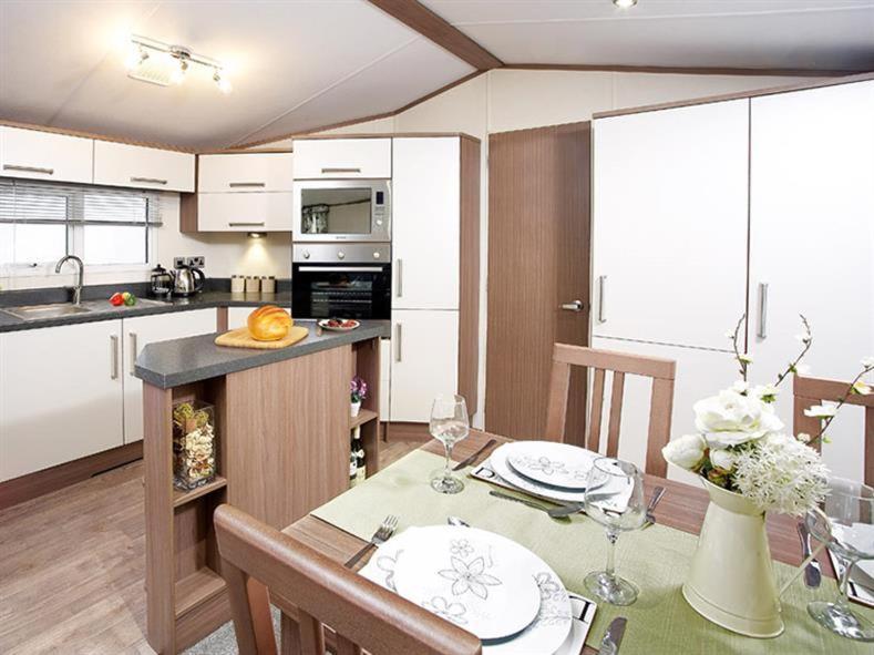 Family Breaks At Rockley Park With Prosecco And A Box Of Chocolates On Arrival Villa Poole Eksteriør billede